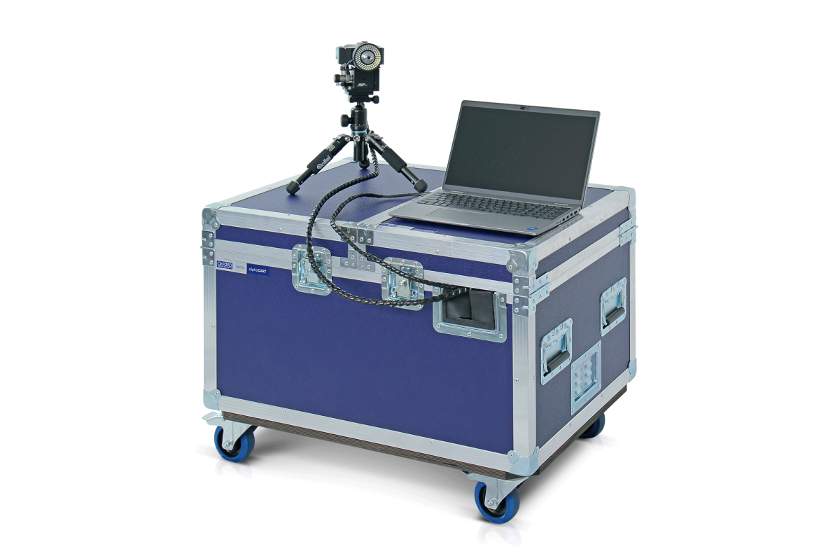 alphaCART befindet sich in einem robusten, fahrbaren Flightcase